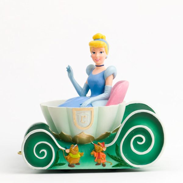 Disney Showcase Cinderella Limited Edtion Figurine