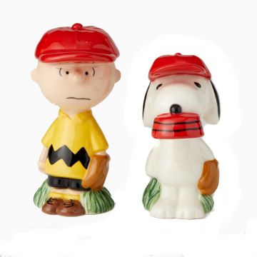 Enesco Charlie Brown and Snoopy Baseball Salt and Pepper Shaker