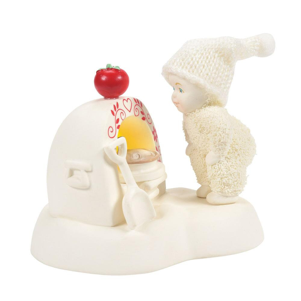 Snowbabies Classic Collection Fresh Holiday Pie Figurine