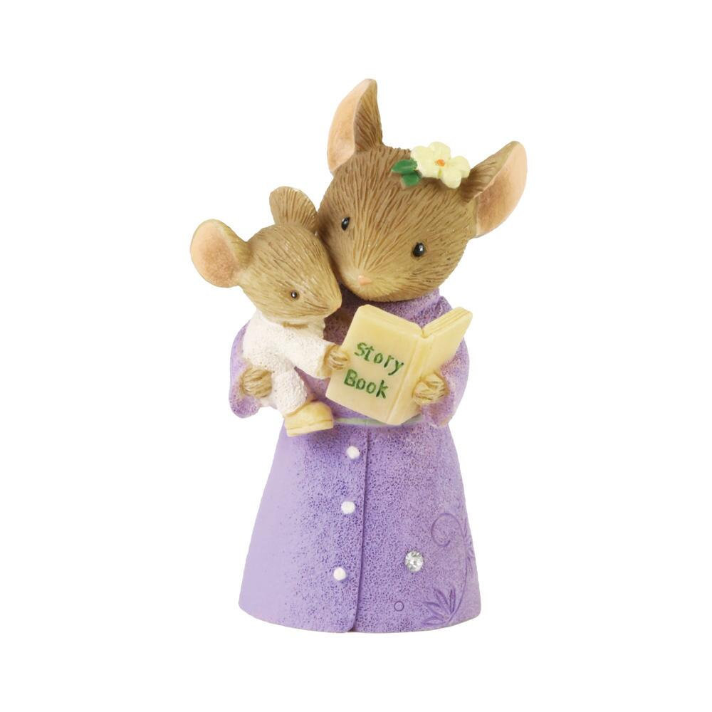 Tails with Heart Winter Activities Reader Mouse Figurine