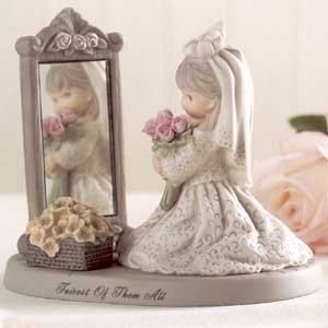 Pretty as a Picture Fairest Of Them All Figurine